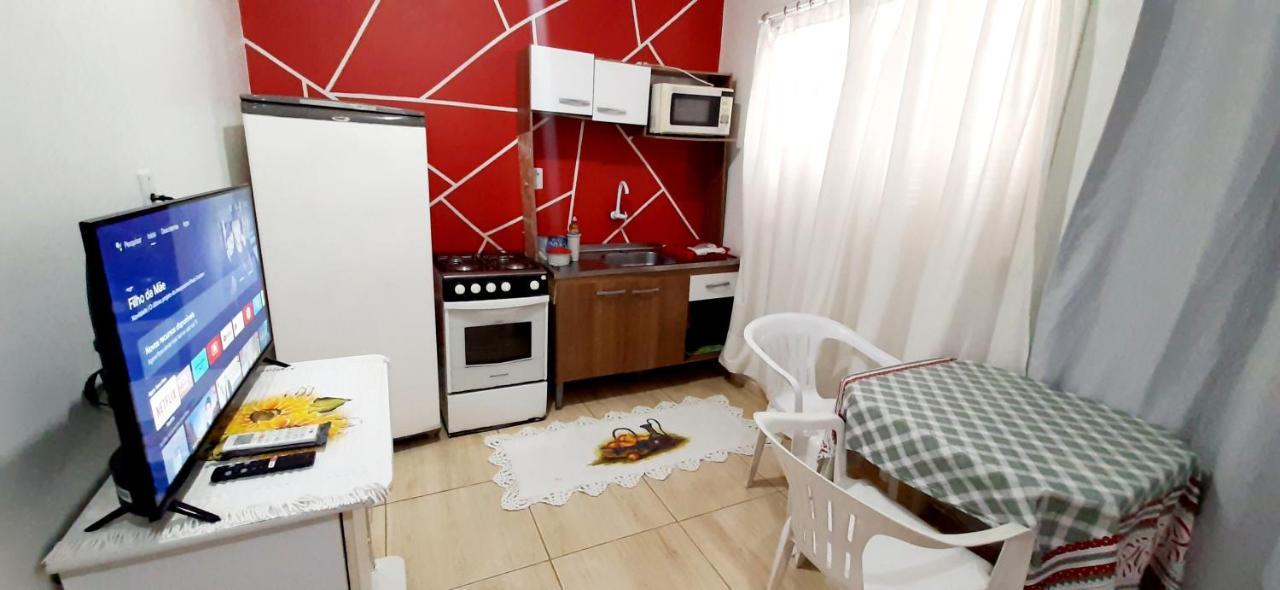 Kitnet S2 Em Torres-Rs - Na Mais Bela Praia Gaucha - Cozinha - Banheiro - Ar Condicionado - Tv Smart 32' - Wi-Fi - Estacionamento - Anfitria Superhost No Bnb Εξωτερικό φωτογραφία