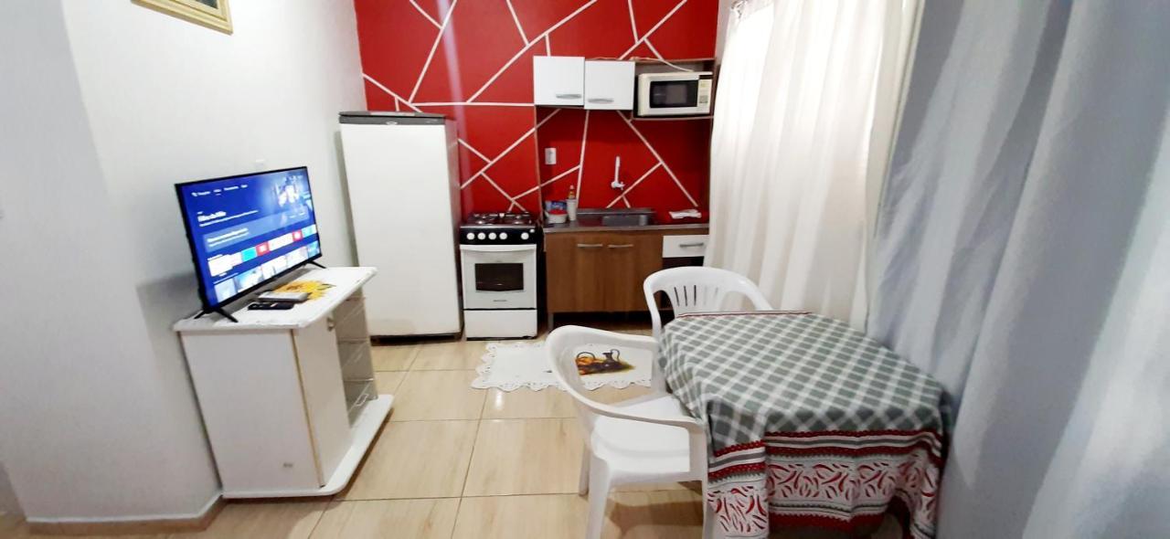 Kitnet S2 Em Torres-Rs - Na Mais Bela Praia Gaucha - Cozinha - Banheiro - Ar Condicionado - Tv Smart 32' - Wi-Fi - Estacionamento - Anfitria Superhost No Bnb Εξωτερικό φωτογραφία