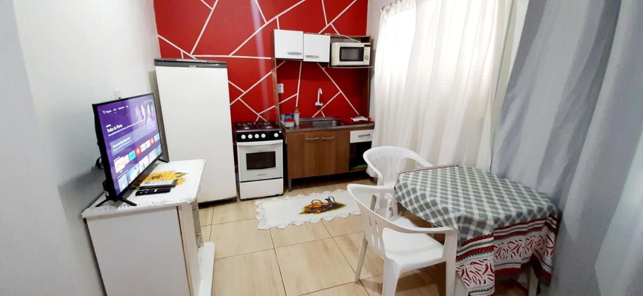 Kitnet S2 Em Torres-Rs - Na Mais Bela Praia Gaucha - Cozinha - Banheiro - Ar Condicionado - Tv Smart 32' - Wi-Fi - Estacionamento - Anfitria Superhost No Bnb Εξωτερικό φωτογραφία
