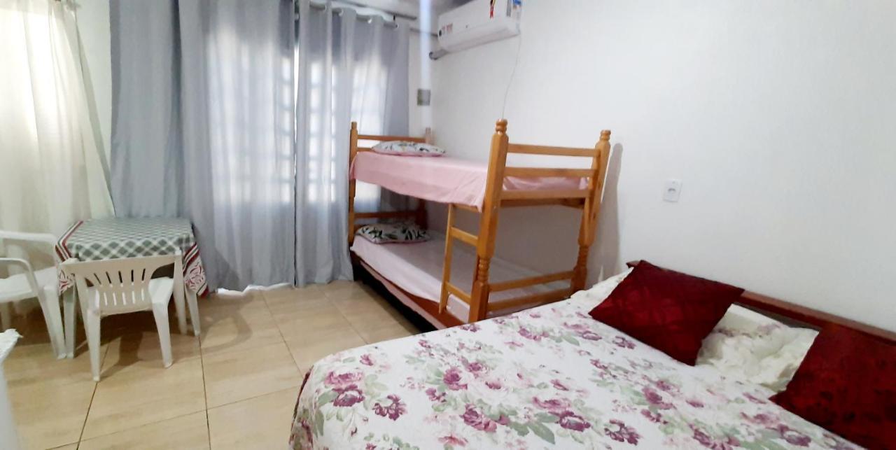 Kitnet S2 Em Torres-Rs - Na Mais Bela Praia Gaucha - Cozinha - Banheiro - Ar Condicionado - Tv Smart 32' - Wi-Fi - Estacionamento - Anfitria Superhost No Bnb Εξωτερικό φωτογραφία